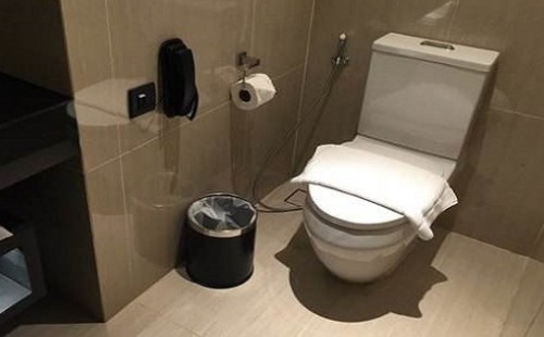 法恩莎马桶水位太高如何解决