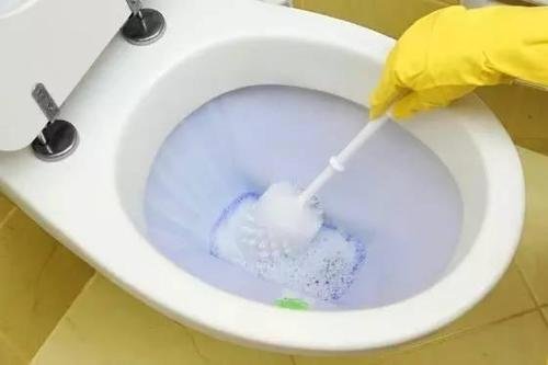 马桶半堵塞 水流的很慢