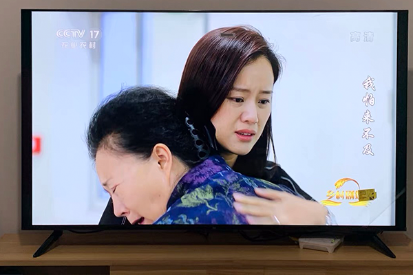 如何解决电视机死机怎样开机
