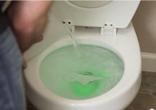 马桶堵了如何快速疏通？？简单易学的自制疏通神器